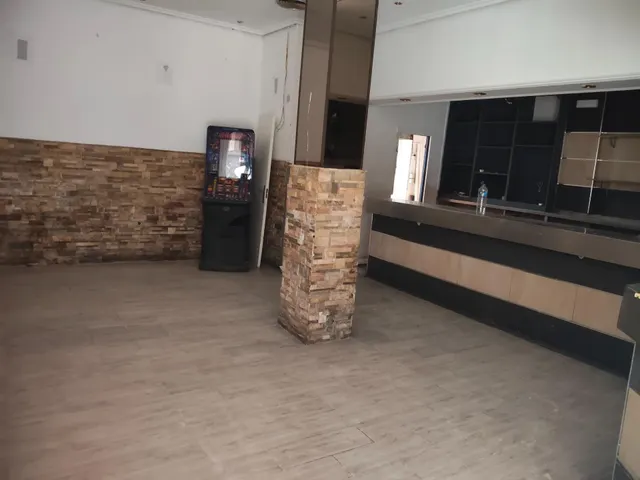 SE ALQUILA BAR EN CALLE LORENZO PARDO — 7