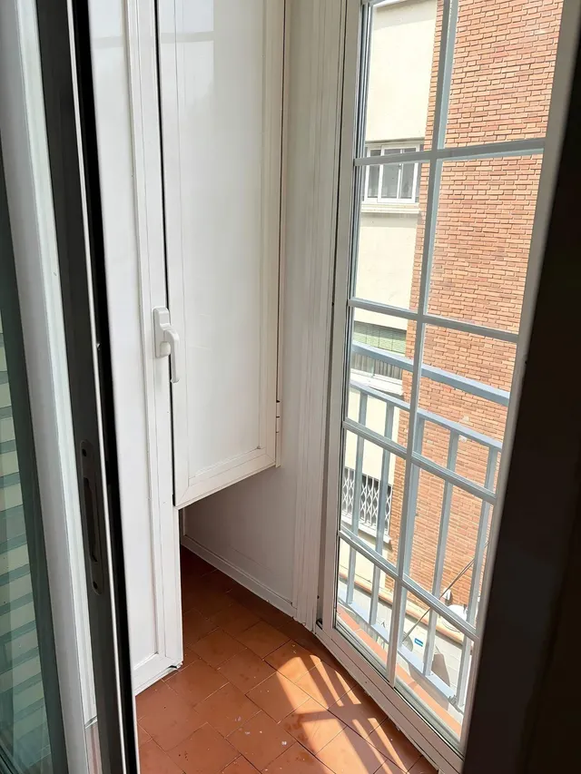 Piso en  3ª planta con ascensor y orientación noroeste en plena Avenida de Abrantes — 11