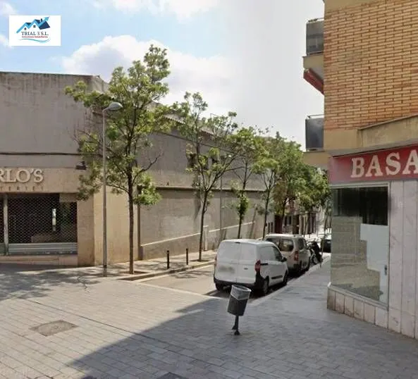 Venta de Local Comercial en Santa Coloma de Gramanet - Barce - foto 2