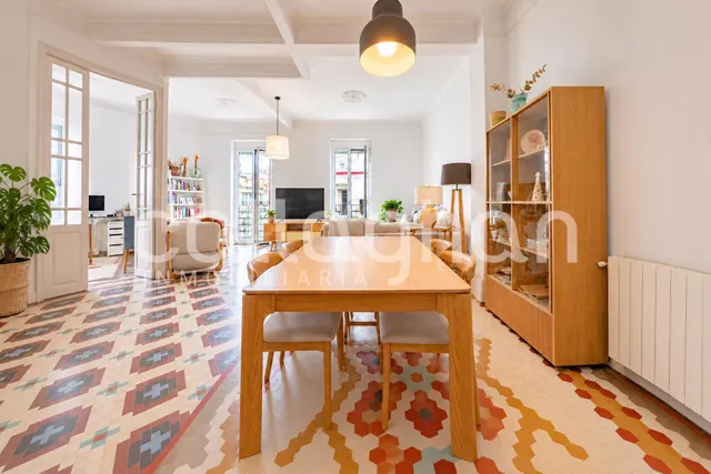 Tu vivienda en ruzafa: encanto modernista y luminosidad — 23