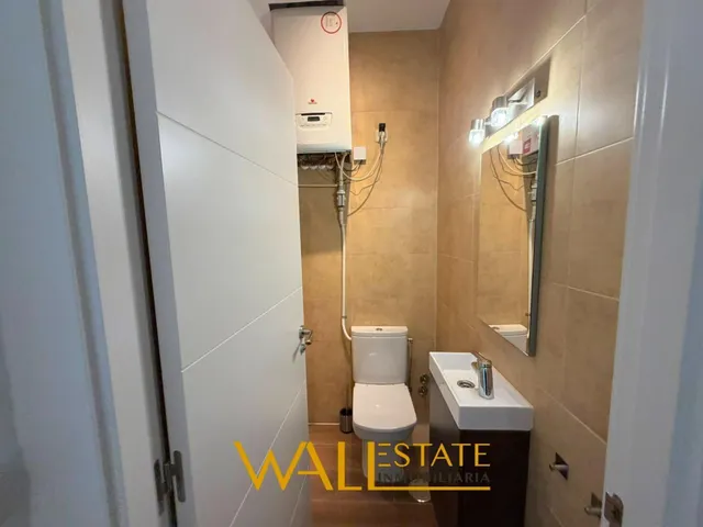 Espectacular piso de 3 dormitorios con balcón en pleno centro — 33