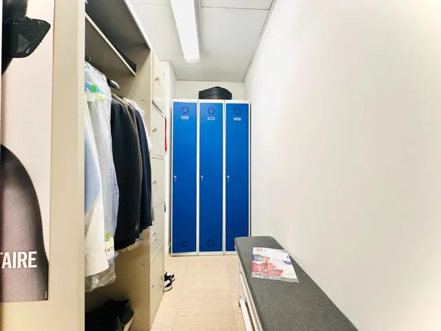 Local comercial 27m² en venta - Gran capitan — 11