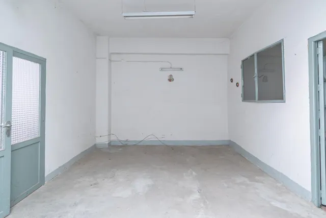 Local comercial en Zaidin junto Avda Cadiz — 9