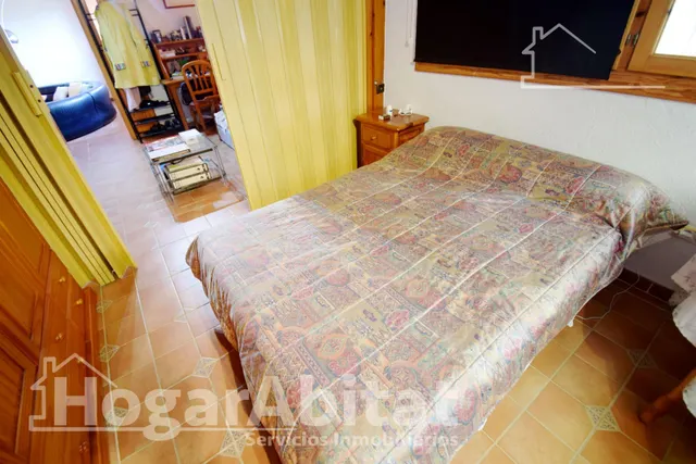 CHALET SEMINUEVO CON PISCINA, GARAJE, JARDIN Y TERRAZA — 32