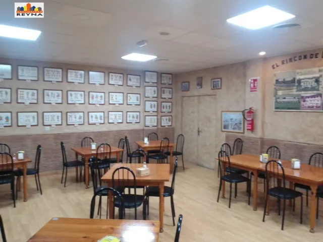 SE VENDE LOCAL EQUIPADO Y MONTADO COMO BAR EN FUNCIONAMIENTO — 2