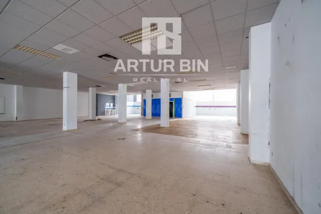 Local comercial 604m² en venta - Costa de valencia - foto 4