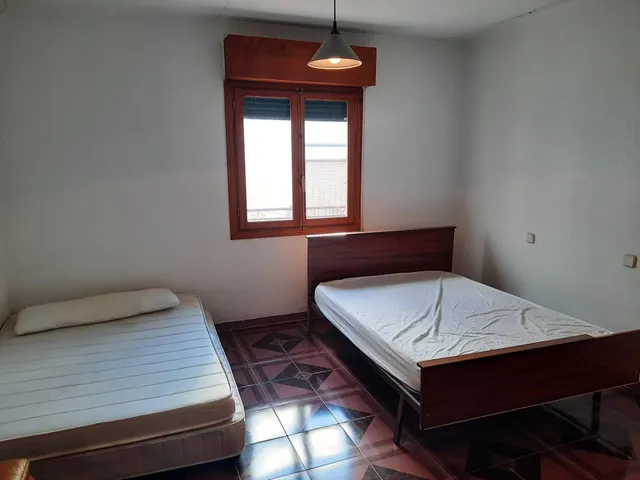 Amplia vivienda familiar en el corazón de Montealegre del Castillo — 7
