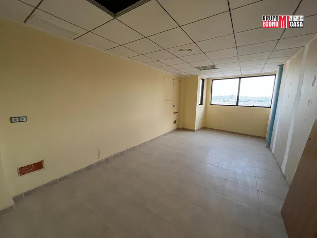 EDIFICIO DE OFICINAS EN VENTA O ALQUILER,  EN MONFORTE DEL CID — 23