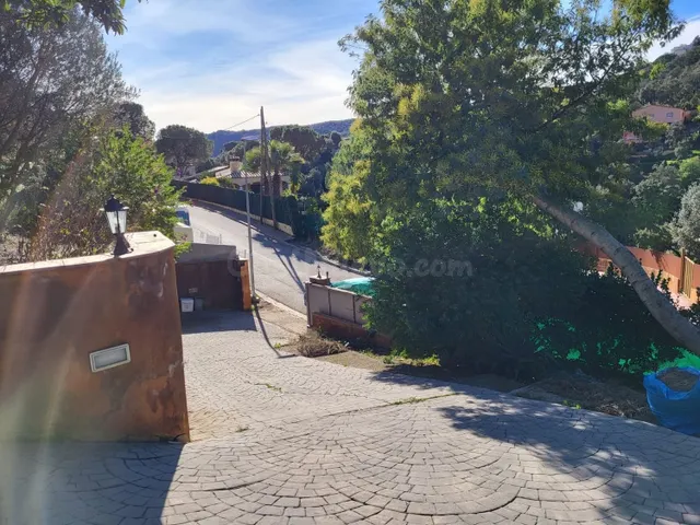 Exclusiva vivienda unifamiliar situada en la prestigiosa urb - foto 3