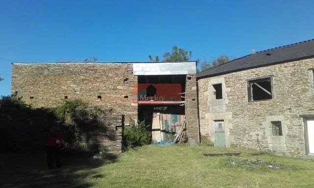 SE VENDE CASA DE PIEDRA SEMI-REFORMADA  CON FINCA CERRADA CERCA DE BÓVEDA — 2