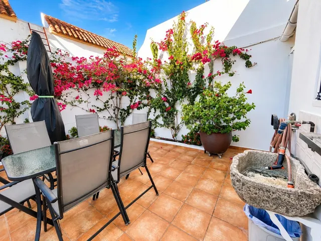 Casa de una sola planta con patio y azotea en Calle San Migu - foto 3