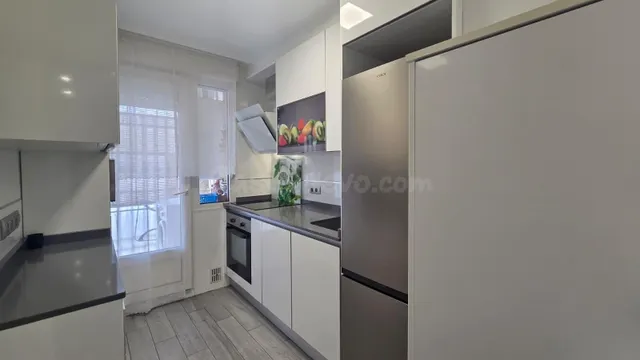 2 habitaciones y garaje cerrado, para entrar a vivir - foto 3