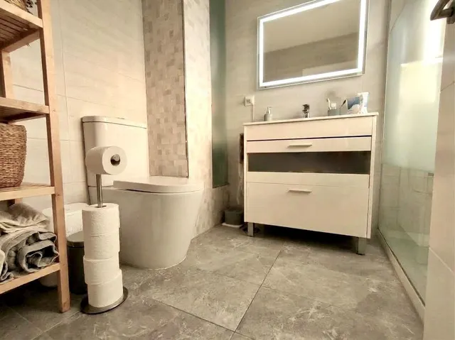 Precioso piso con terraza en zona nazaret — 11