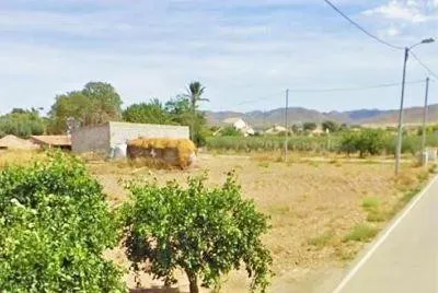 SOLAR EN PURIAS