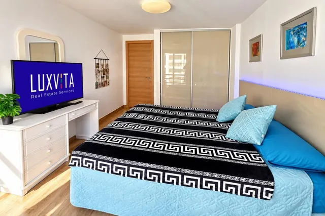 Apartamento con encanto de 1 dormitorio, buhardilla y terraza en Los Cristianos — 12