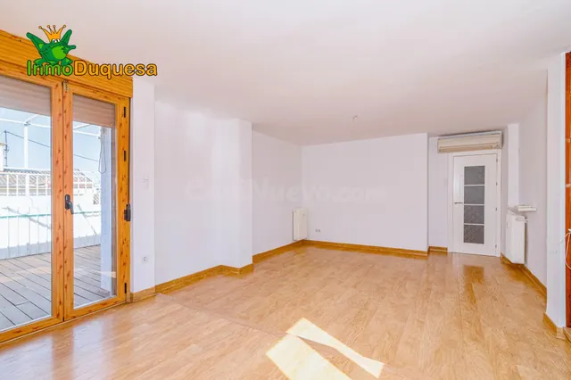 Atico de 3 dorm. junto al HIPERCOR (Terraza de 50 m2). - foto 5