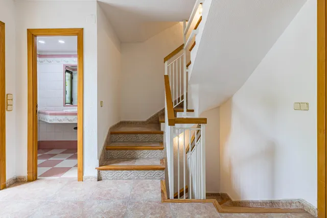 Dúplex con garaje privado y piscina comunitaria en Los Rectores. — 13