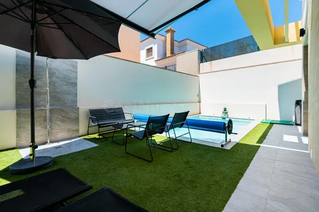 VILLA INDEPENDIENTE CON PISCINA PRIVADA CLIMATIZADA, PLACAS  - foto 5