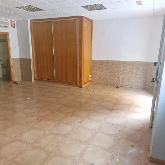 LOCAL COMERCIAL FRENTE A COLEGIO SANTO DOMINGO - ORIHUELA - — 12