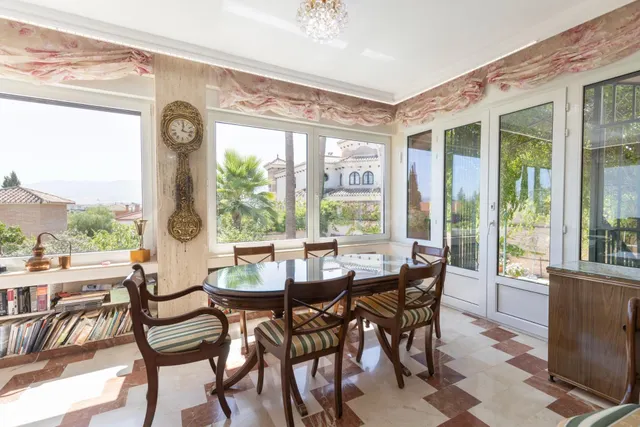 ESPECTACULAR CASA CON PISCINA EN LAS GABIAS - foto 3