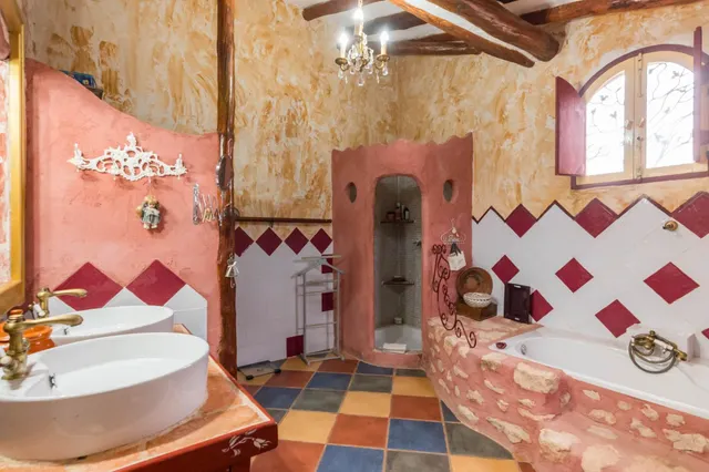 Se vende chalet único - Un rincón dónde habita el arte — 8