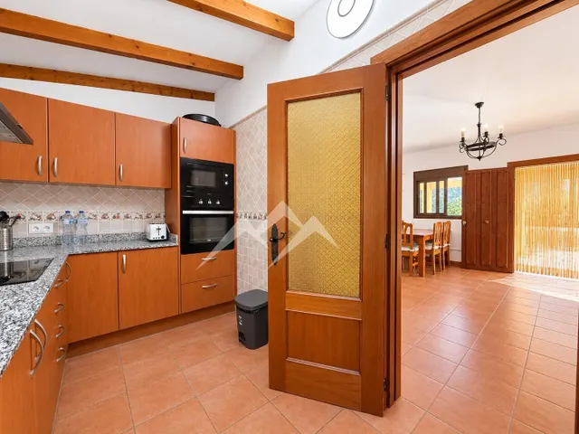 Finca rústica con CÉDULA DE HABITABILIDAD, licencia y final de obra. — 11