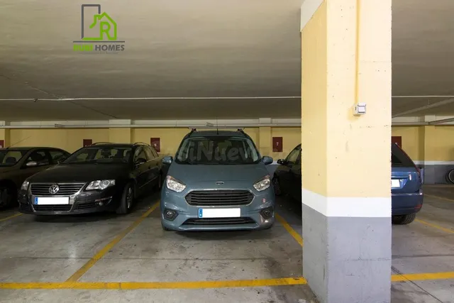 Magnifica vivienda con garaje en vergeles, junto a palacio de deportes — 2