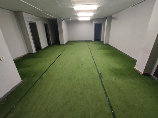 LOCAL COMERCIAL DE 170 M2 — 2