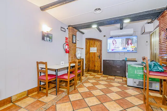 Bar en funcionamiento con local en propiedad, terraza y negocio completo en Atarfe — 23