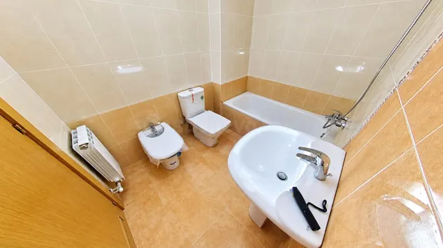 Piso en venta en Almacelles. — 5