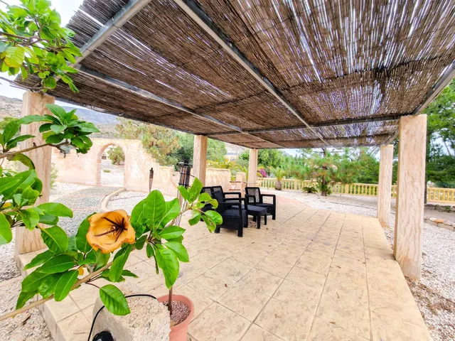 CHALET REFORMADO, 2 CASAS DE INVITADOS, PISCINA CLIMATIZADA, - foto 4