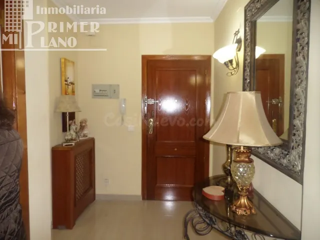 Piso de 4 dormitorios, cocina y baños, 120m2, con plaza de g - foto 5
