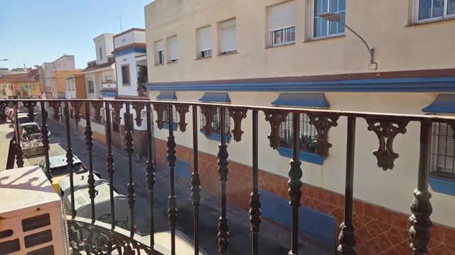 Casa adosada con amplios espacios interiores y exteriores, próxima a María Guerrero — 20