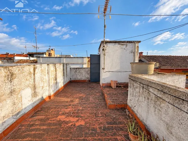 Casa de pueblo en Beniarjó con 3 dormitorios, terraza y mucho encanto. — 7