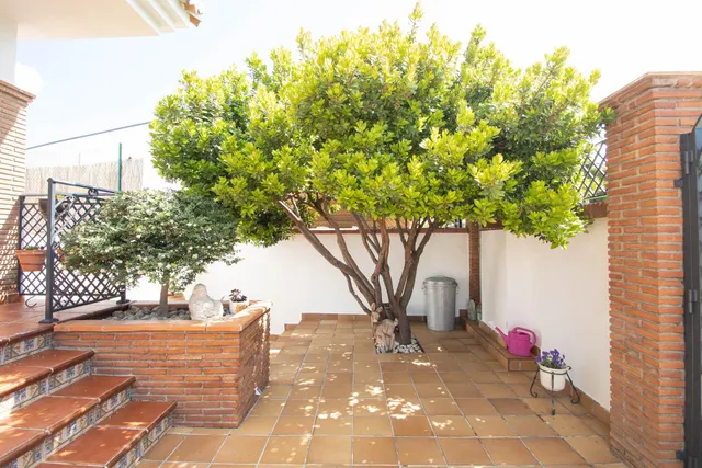CHALET INDEPENDIENTE CON PISCINA — 12