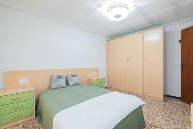 ¿Buscas una gran vivienda a escasos metros del centro? — 16