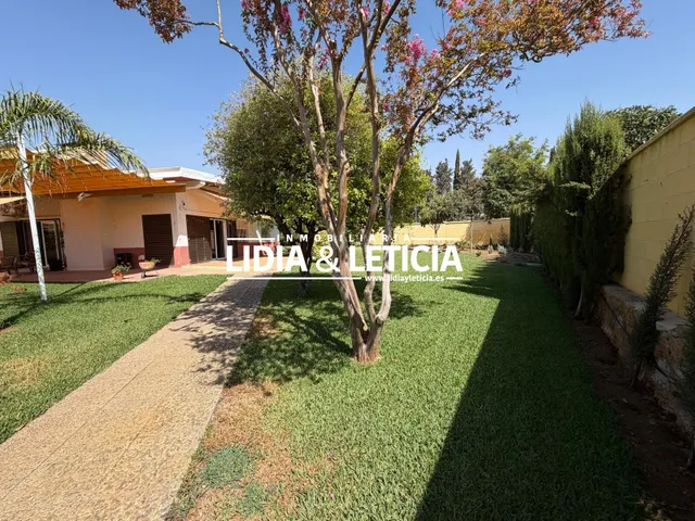 Fantástico Chalet en una sola planta — 42