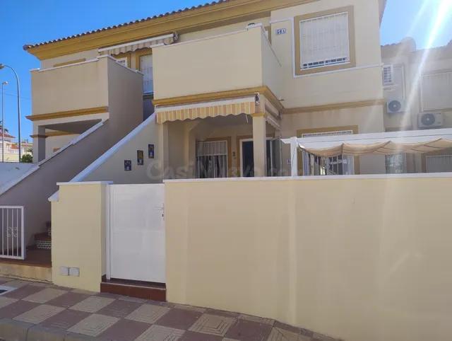 Casa o chalet en venta en Playa Flamenca - foto 2