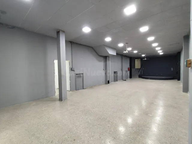 Local comercial 338m² en alquiler - La Petxina - foto 3