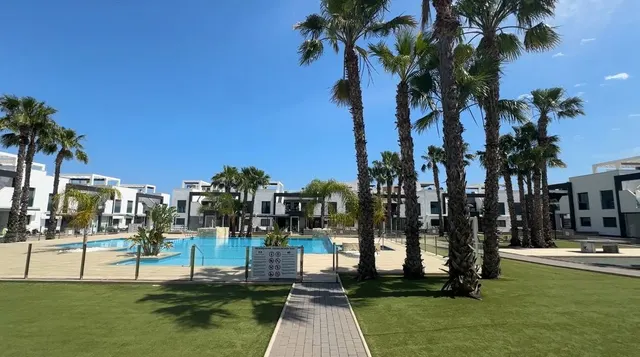 Apartamento 2 habitaciones 67m² en venta - La Zenia — 35