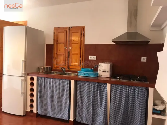 CASA REFORMADA CON JARDÍN