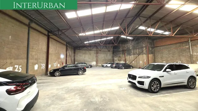 Oportunidad única: espacio con múltiples usos (parking, nego - foto 4