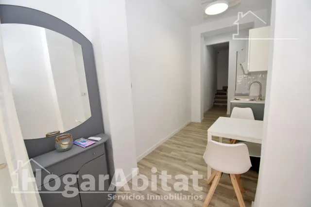 ¡UBICACIÓN EXCELENTE! CASA REFORMADA, ACOGEDORA Y LUMINOSA CON DOS TERRAZAS — 15