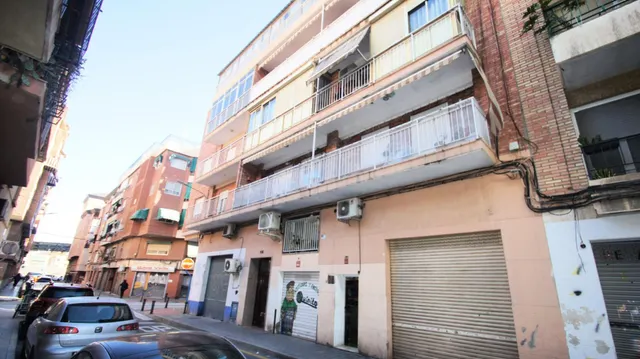 LOCAL + LOFT EN EL BARRIO DEL PLA — 26