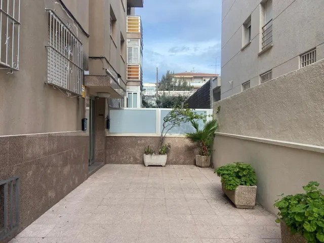 ÁTICO FRENTE AL MAR — 50