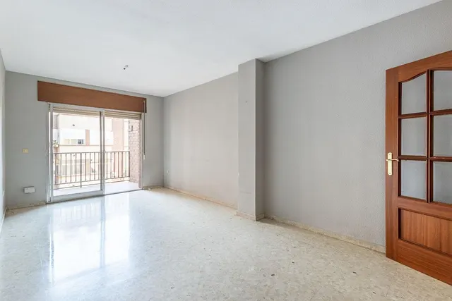 Espacio, luz y comodidad en una vivienda con grandes posibilidades en zona Alcampo — 5