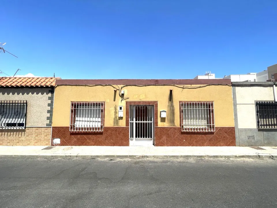 Casa 2 habitaciones 77m² en venta - Centro