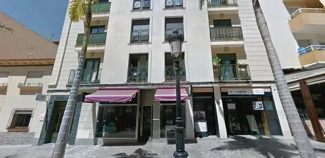 SE VENDE LOCAL OKUPADO en AV BLAS INFANTE, BENALMADENA (MÁLA