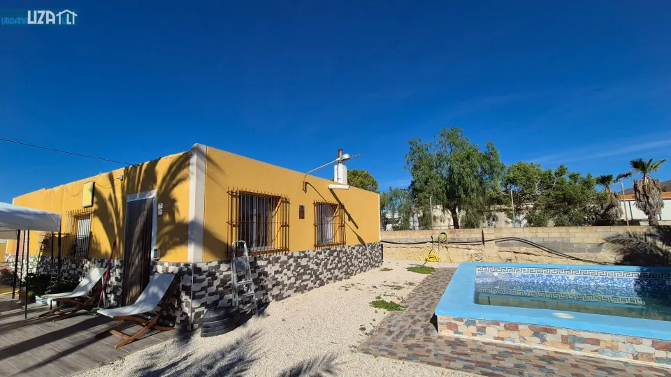 CHALET EN EL REBOLLEDO..!