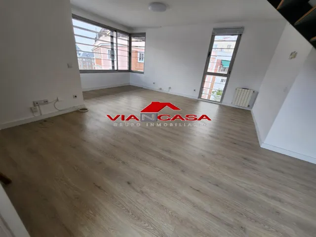 Alquiler de piso en Chamberi en Terraza, 3 habitaciones,